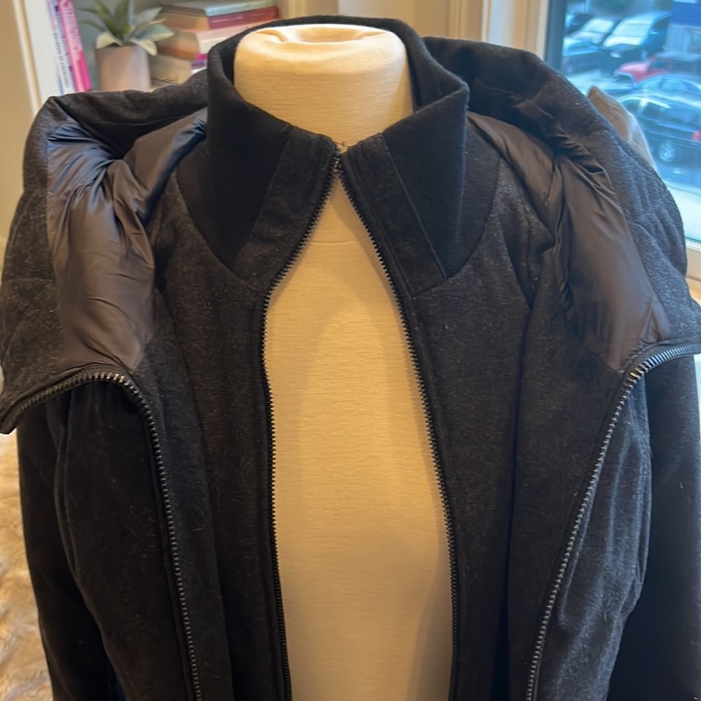 Coat - Picture 2 of 7